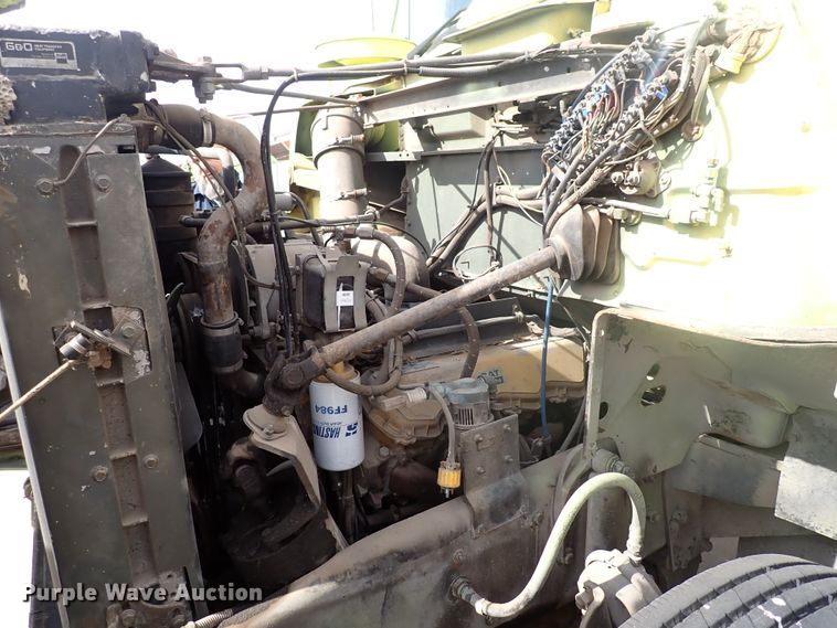 image for item DJ5610 1983 Mack DM492S  semi truck