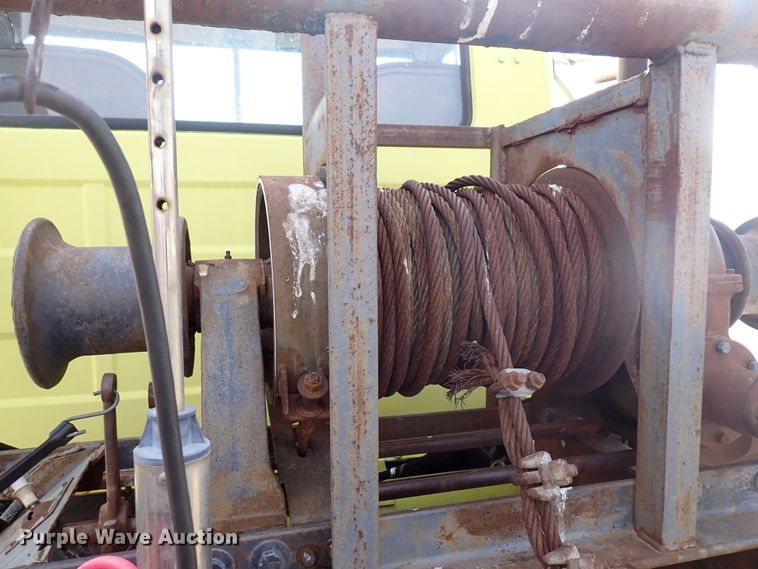 image for item DJ5610 1983 Mack DM492S  semi truck