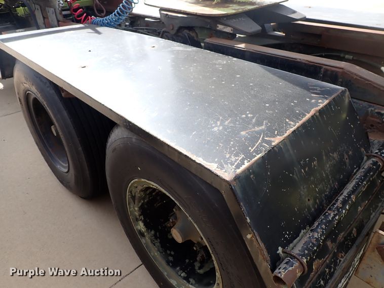 image for item DJ5610 1983 Mack DM492S  semi truck