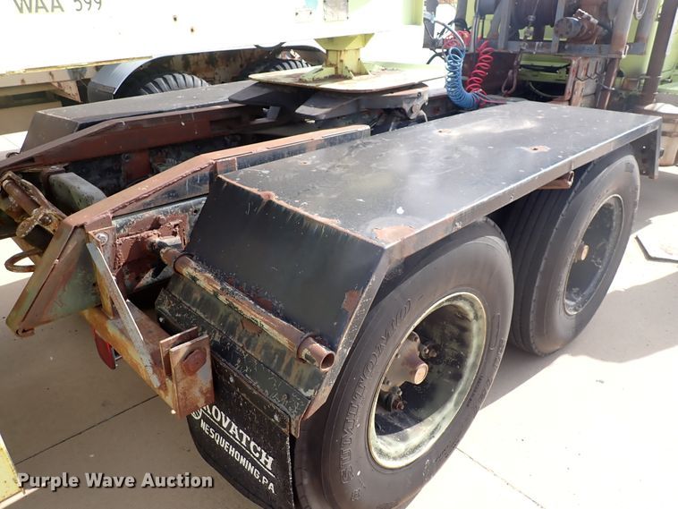 image for item DJ5610 1983 Mack DM492S  semi truck