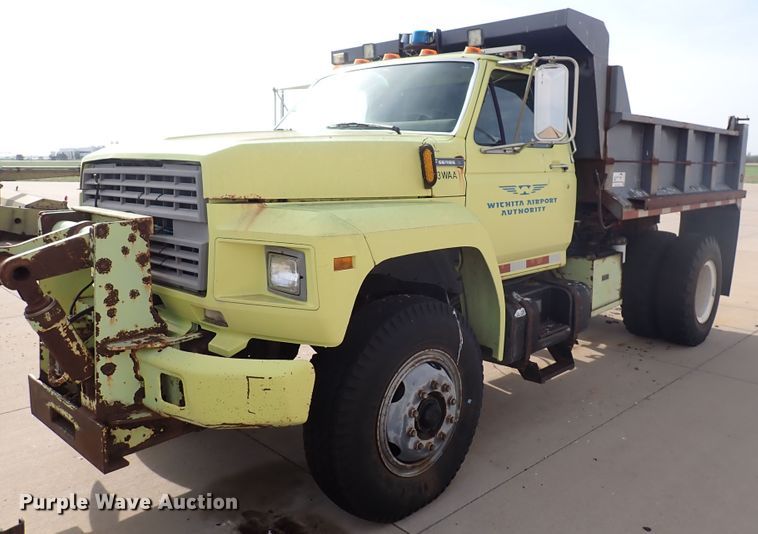 image for item DJ5612 1997 Ford F700  dump truck