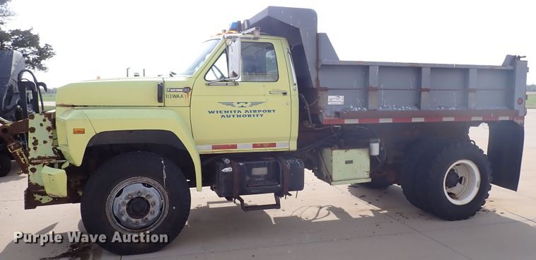 image for item DJ5612 1997 Ford F700  dump truck