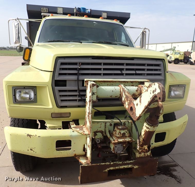 image for item DJ5612 1997 Ford F700  dump truck