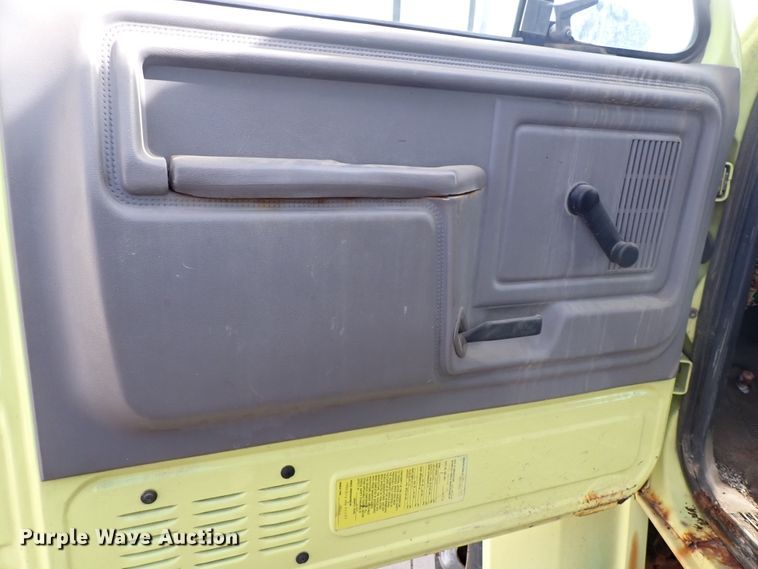 image for item DJ5612 1997 Ford F700  dump truck