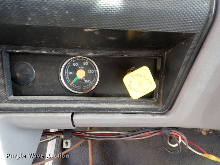 image for item DJ5612 1997 Ford F700  dump truck