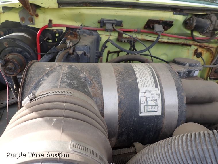 image for item DJ5612 1997 Ford F700  dump truck