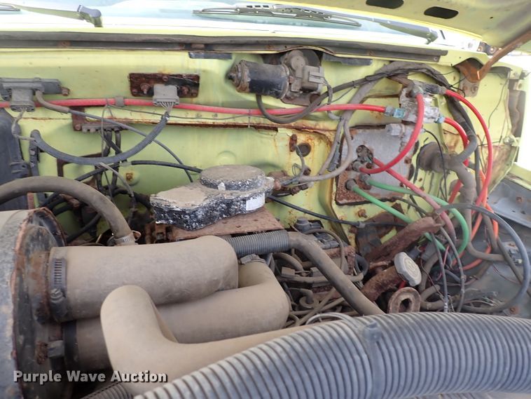 image for item DJ5612 1997 Ford F700  dump truck