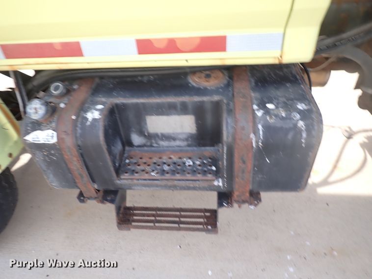 image for item DJ5612 1997 Ford F700  dump truck