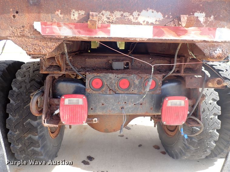 image for item DJ5612 1997 Ford F700  dump truck