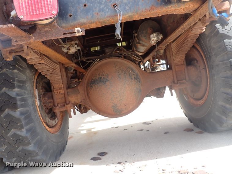 image for item DJ5612 1997 Ford F700  dump truck