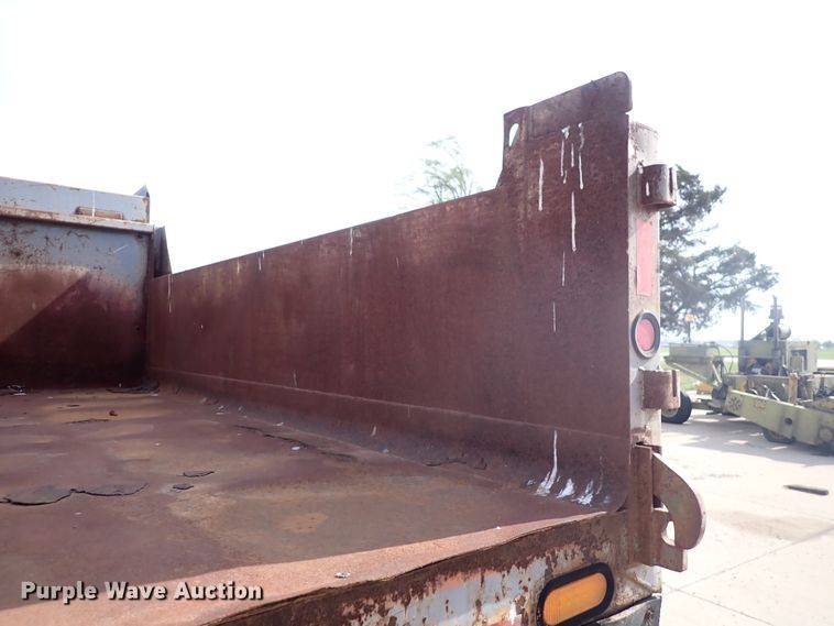 image for item DJ5612 1997 Ford F700  dump truck