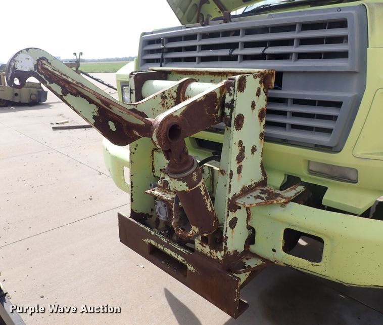 image for item DJ5612 1997 Ford F700  dump truck