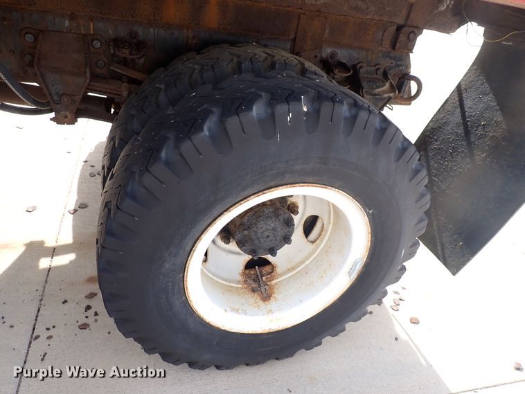 image for item DJ5612 1997 Ford F700  dump truck