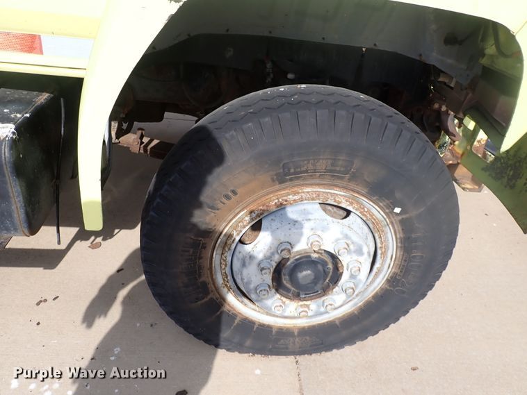 image for item DJ5612 1997 Ford F700  dump truck