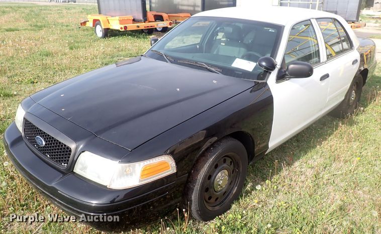 image for item DJ5615 2010 Ford Crown Victoria Police Interceptor