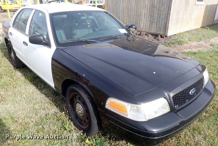 image for item DJ5615 2010 Ford Crown Victoria Police Interceptor
