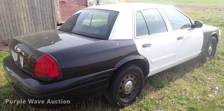 image for item DJ5615 2010 Ford Crown Victoria Police Interceptor