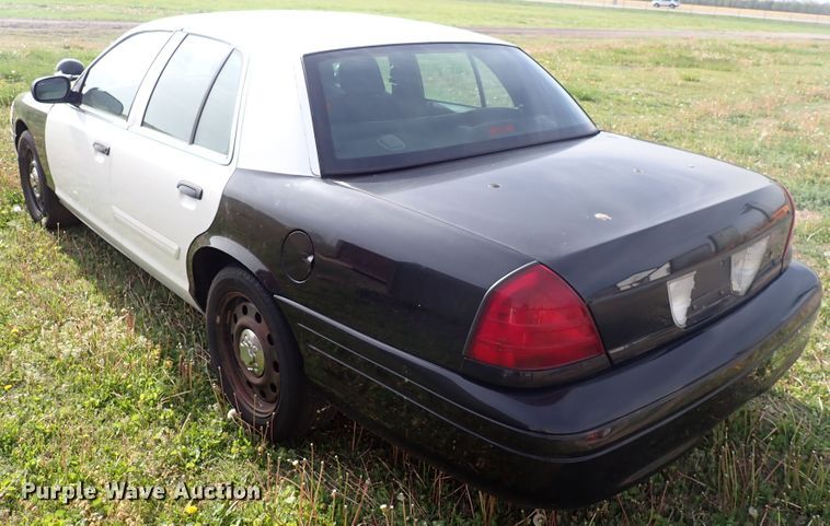 image for item DJ5615 2010 Ford Crown Victoria Police Interceptor