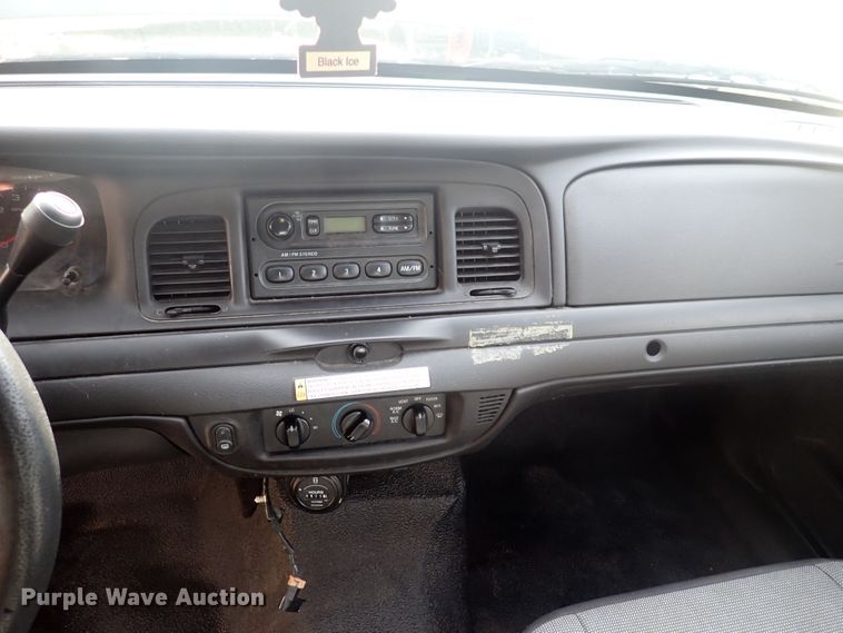 image for item DJ5615 2010 Ford Crown Victoria Police Interceptor