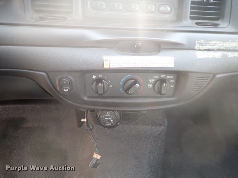 image for item DJ5615 2010 Ford Crown Victoria Police Interceptor