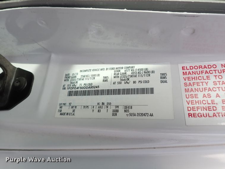 image for item DJ5617 2013 Ford E450 Super Duty  shuttle bus