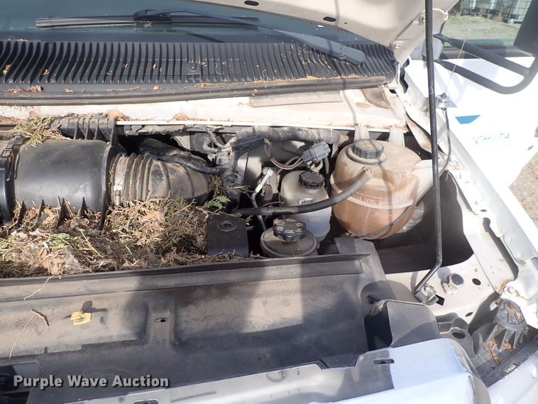 image for item DJ5617 2013 Ford E450 Super Duty  shuttle bus