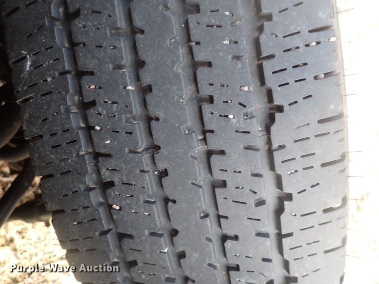 image for item DJ5617 2013 Ford E450 Super Duty  shuttle bus