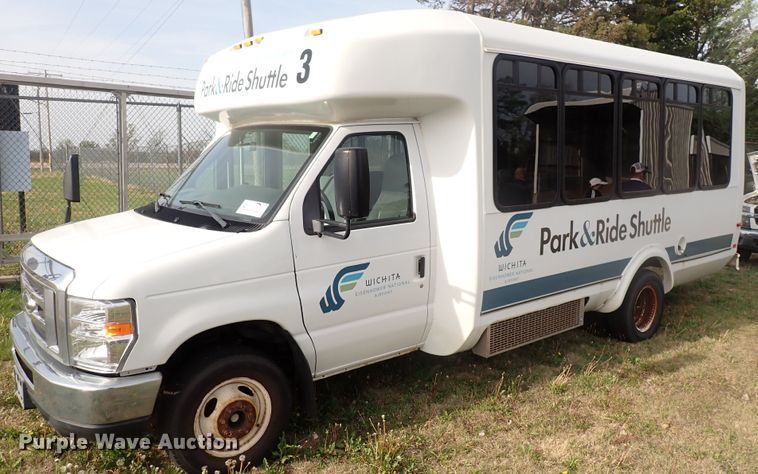 image for item DJ5618 2014 Ford E450 Super Duty  shuttle bus