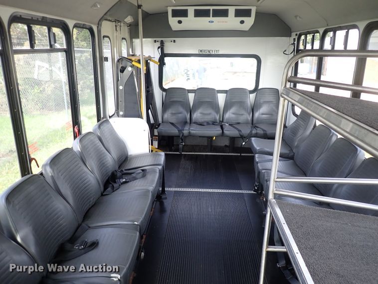 image for item DJ5618 2014 Ford E450 Super Duty  shuttle bus