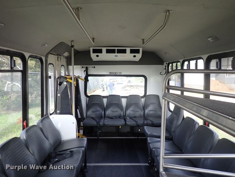 image for item DJ5618 2014 Ford E450 Super Duty  shuttle bus