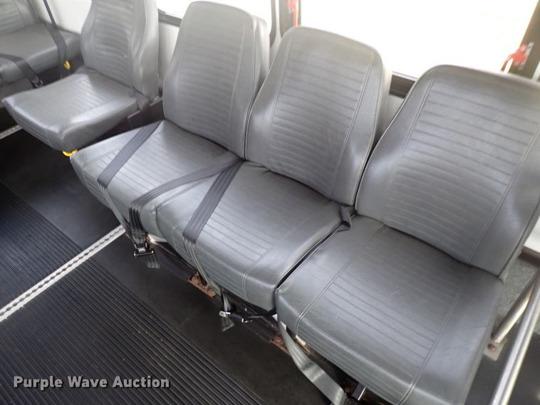 image for item DJ5618 2014 Ford E450 Super Duty  shuttle bus