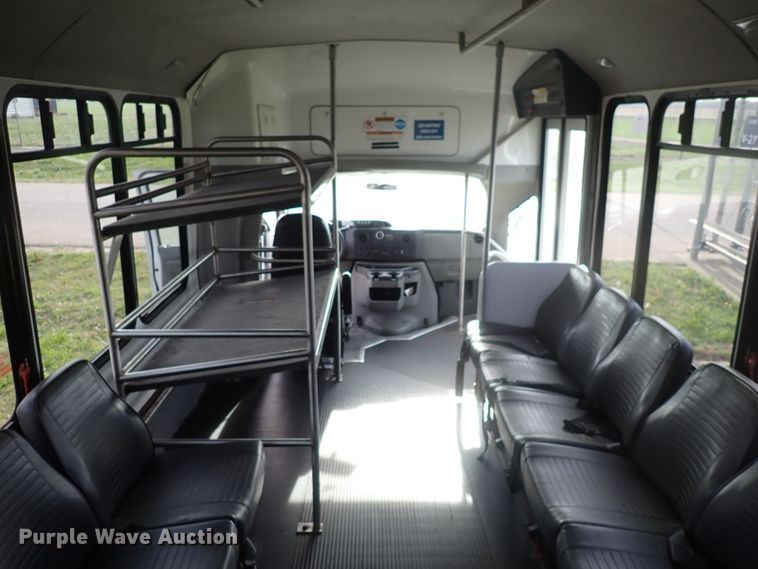 image for item DJ5618 2014 Ford E450 Super Duty  shuttle bus