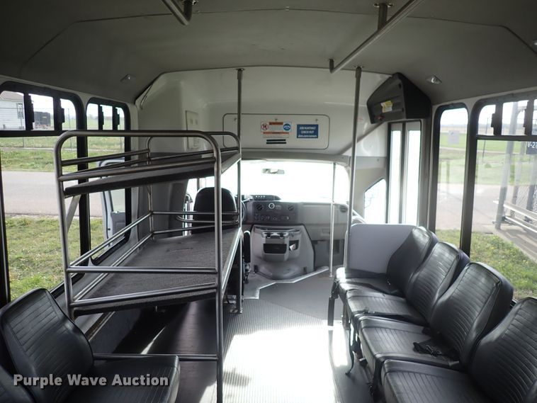 image for item DJ5618 2014 Ford E450 Super Duty  shuttle bus