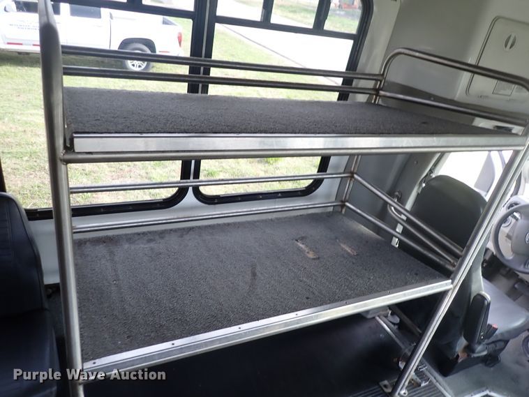 image for item DJ5618 2014 Ford E450 Super Duty  shuttle bus