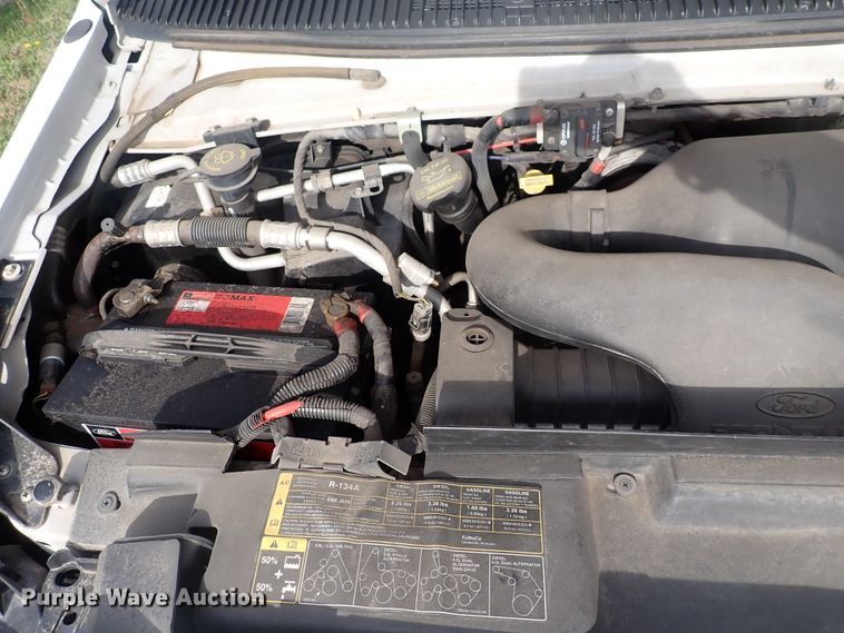 image for item DJ5618 2014 Ford E450 Super Duty  shuttle bus