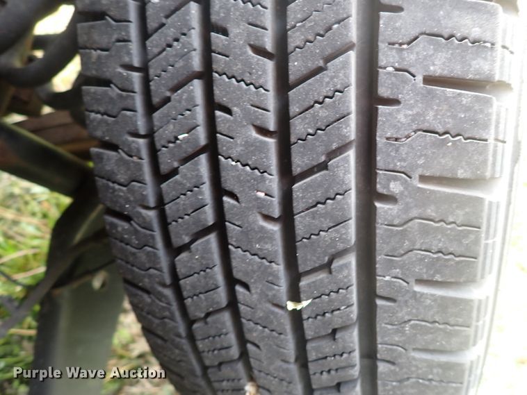 image for item DJ5618 2014 Ford E450 Super Duty  shuttle bus