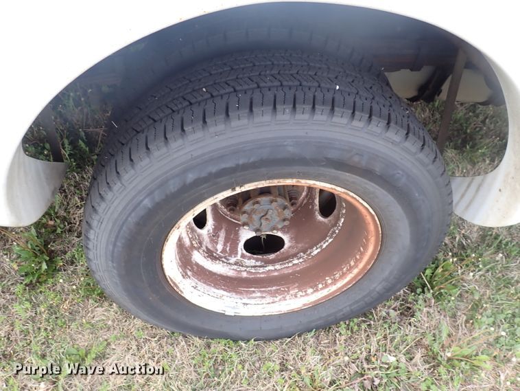 image for item DJ5618 2014 Ford E450 Super Duty  shuttle bus