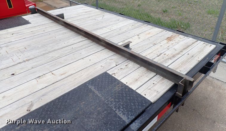 image for item DJ5621 2010 PJ  utility trailer