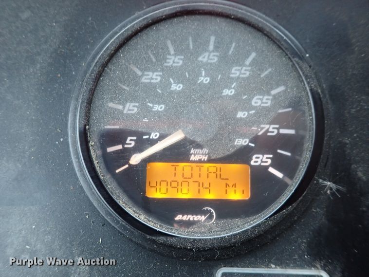 image for item DJ5625 2006 Gillig Phantom C29D096N4  transit bus