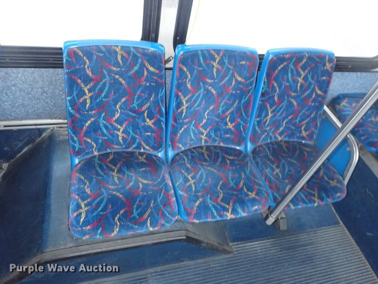 image for item DJ5625 2006 Gillig Phantom C29D096N4  transit bus