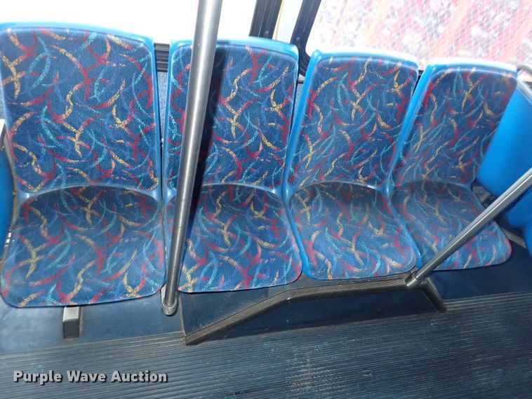 image for item DJ5625 2006 Gillig Phantom C29D096N4  transit bus