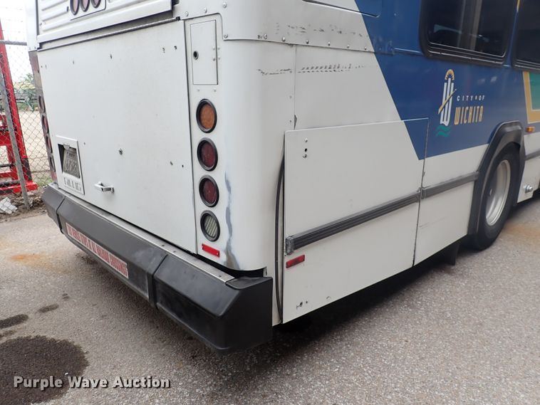 image for item DJ5625 2006 Gillig Phantom C29D096N4  transit bus