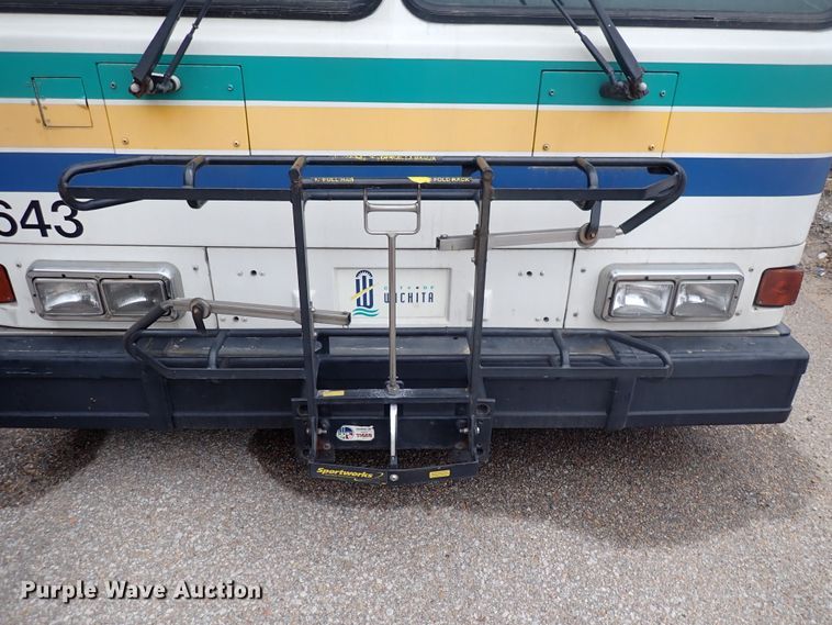 image for item DJ5625 2006 Gillig Phantom C29D096N4  transit bus