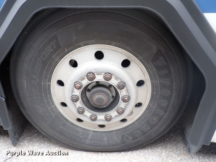 image for item DJ5625 2006 Gillig Phantom C29D096N4  transit bus