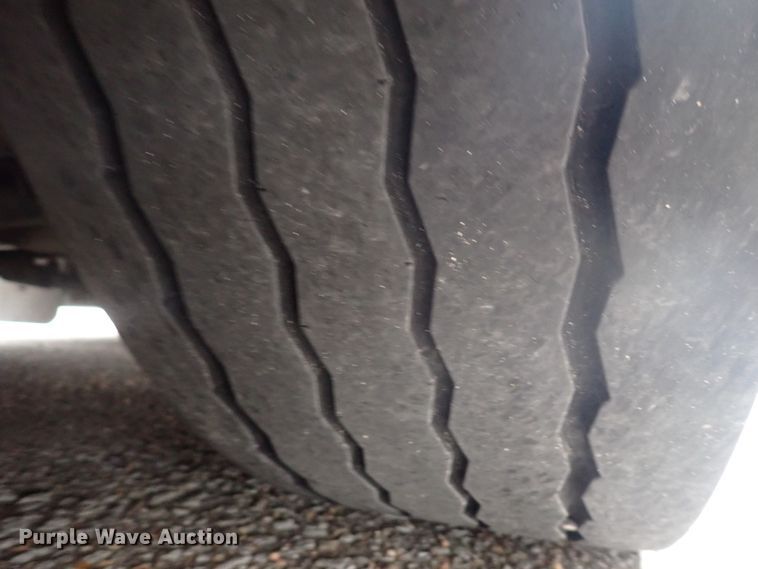 image for item DJ5625 2006 Gillig Phantom C29D096N4  transit bus