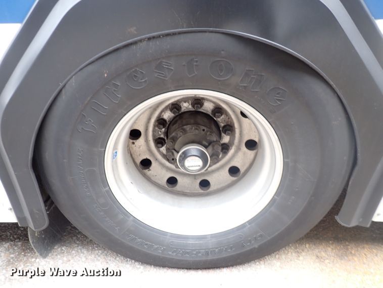 image for item DJ5625 2006 Gillig Phantom C29D096N4  transit bus