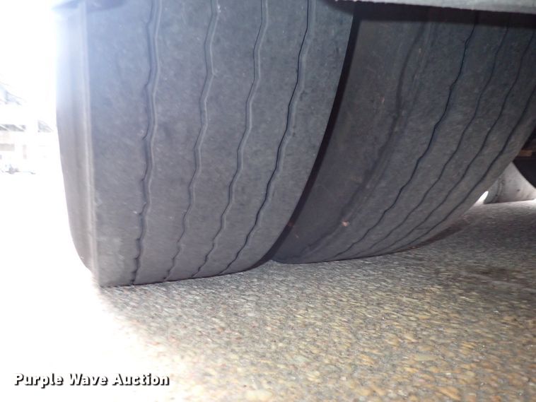 image for item DJ5625 2006 Gillig Phantom C29D096N4  transit bus