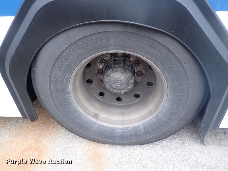 image for item DJ5625 2006 Gillig Phantom C29D096N4  transit bus