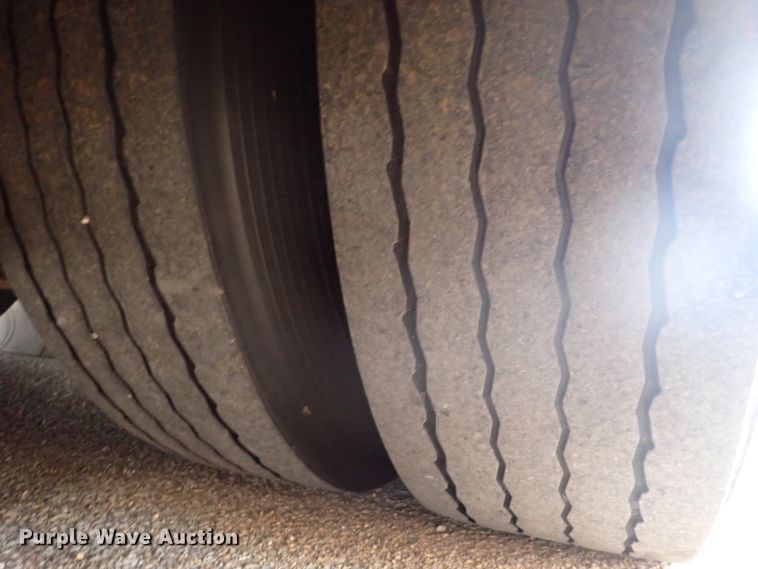 image for item DJ5625 2006 Gillig Phantom C29D096N4  transit bus