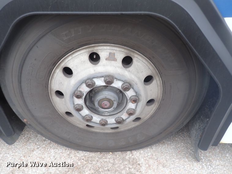 image for item DJ5625 2006 Gillig Phantom C29D096N4  transit bus